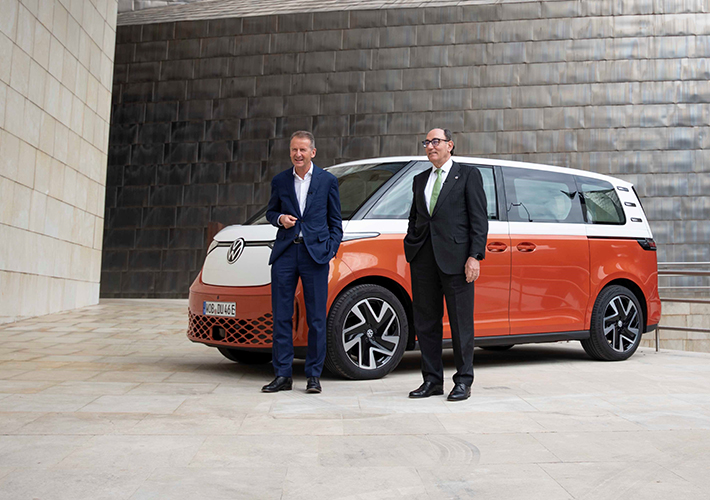 foto noticia Volkswagen e Iberdrola, juntos en Bilbao por la movilidad sostenible.